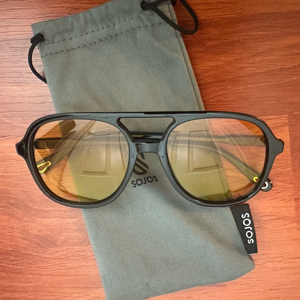 Trendy plastic aviator glasses